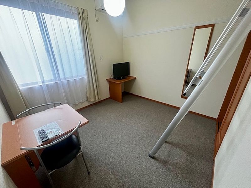 レオパレス野村 居間