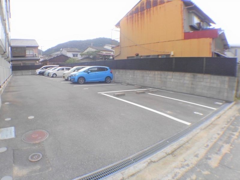 レオパレスＡ＆Ｋ　高松 駐車場