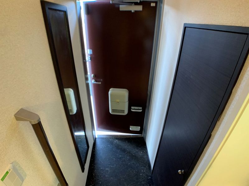 LEONEXT Regalo Entrance