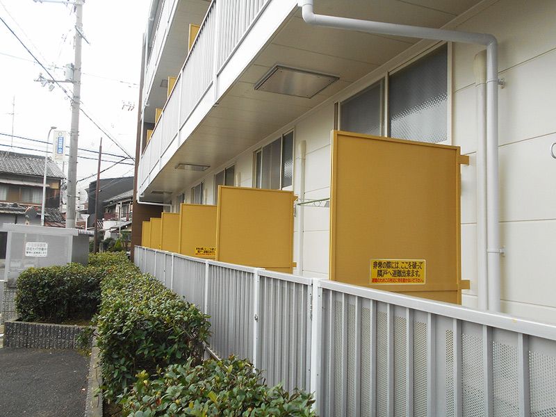 レオパレスフリーダム バルコニー