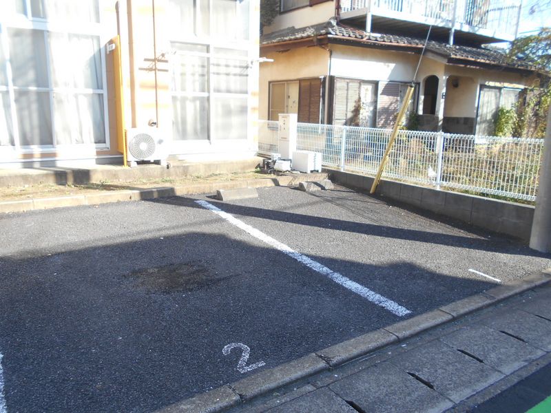 レオパレスＭＡＸ 駐車場
