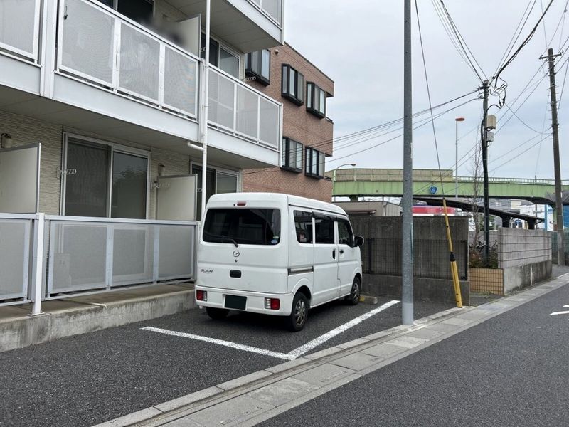 レオパレスプチパレＫ 駐車場