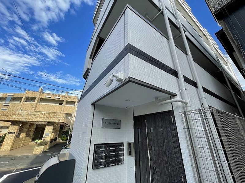 レオパレスエクセルカーサ平和台 エントランス