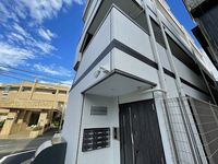 レオパレスエクセルカーサ平和台 エントランス
