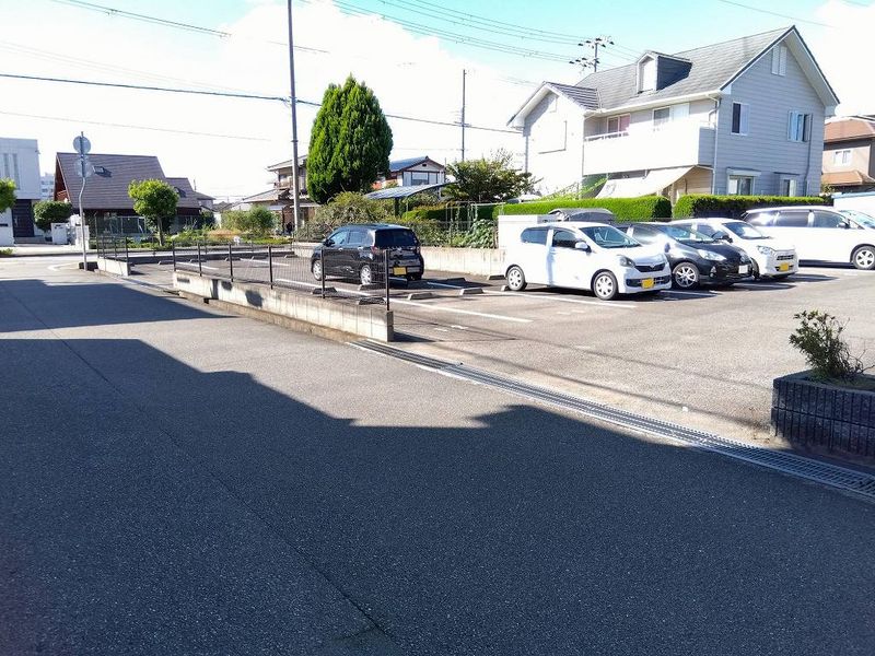 レオパレスＬＯＴＯ 駐車場
