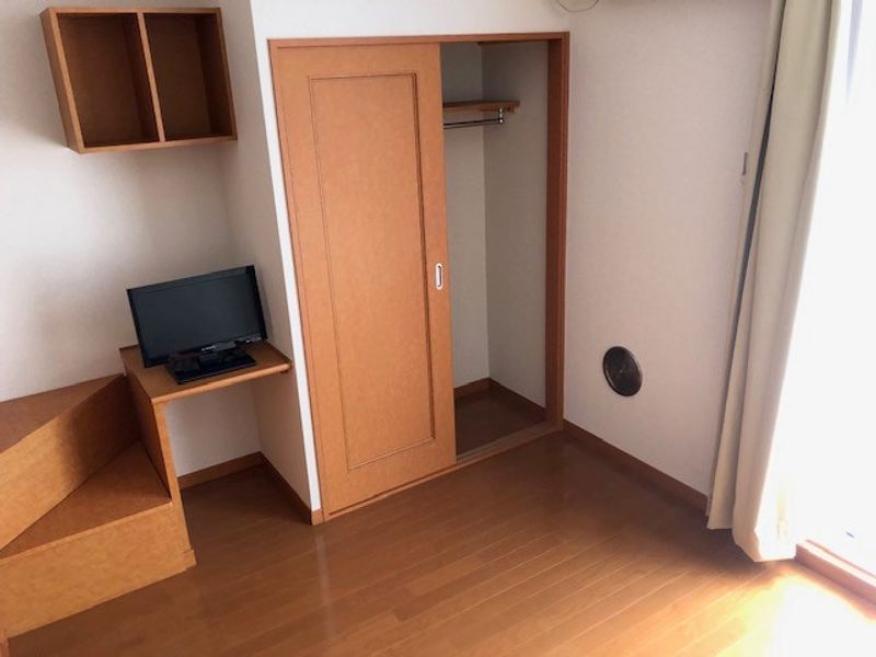 レオパレスパークハイム 収納