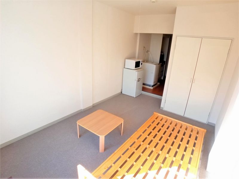 レオパレスシャルマン北越谷Ⅱ 居間