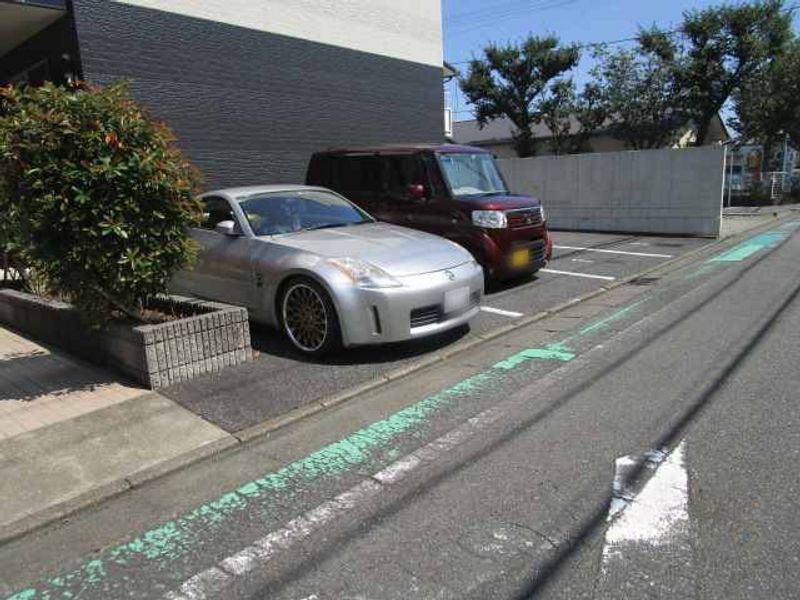 レオパレスラ　メーラ 駐車場