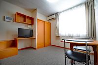 レオパレス若木台 居間