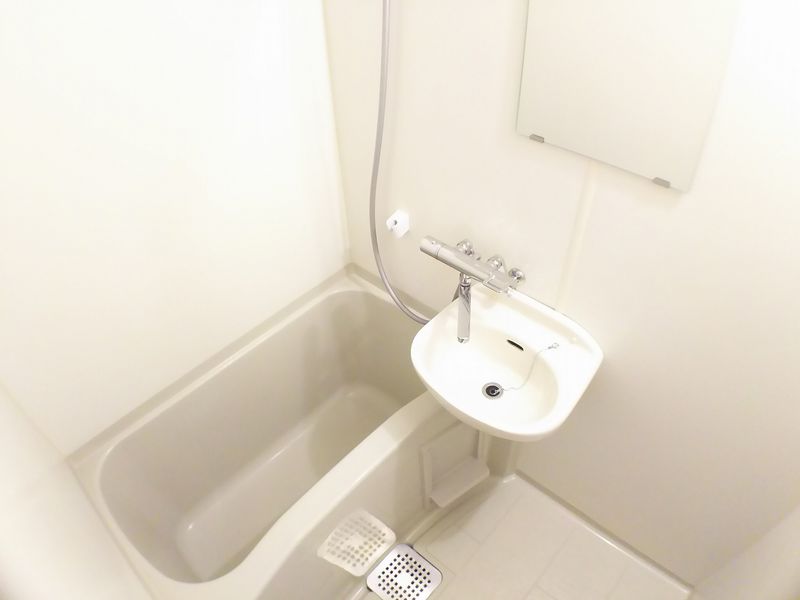 レオパレスレウニール 風呂