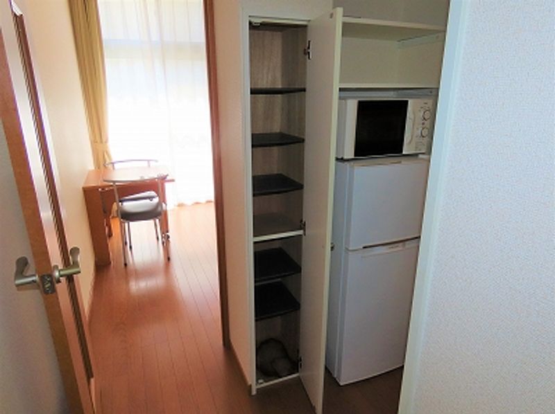 レオパレスカサブランカ 玄関