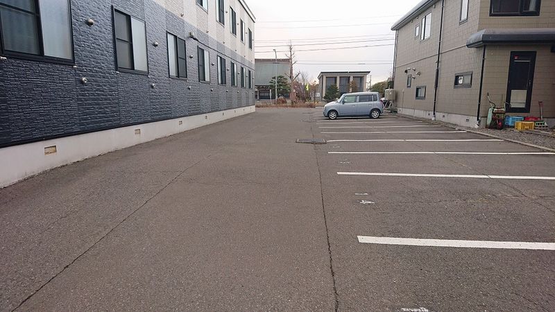 レオパレス千歳北陽 駐車場