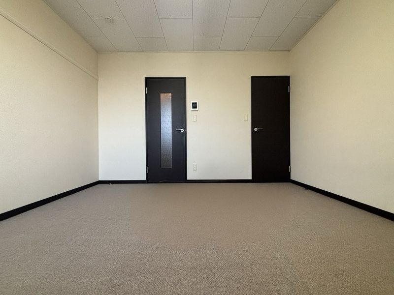 LEONEXT Large Hill Phòng khách