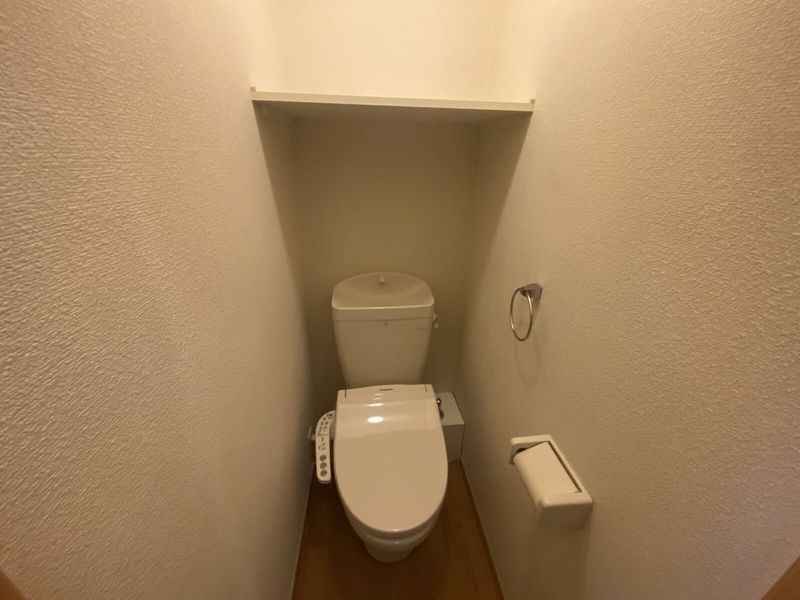 レオパレスイターナル原 トイレ