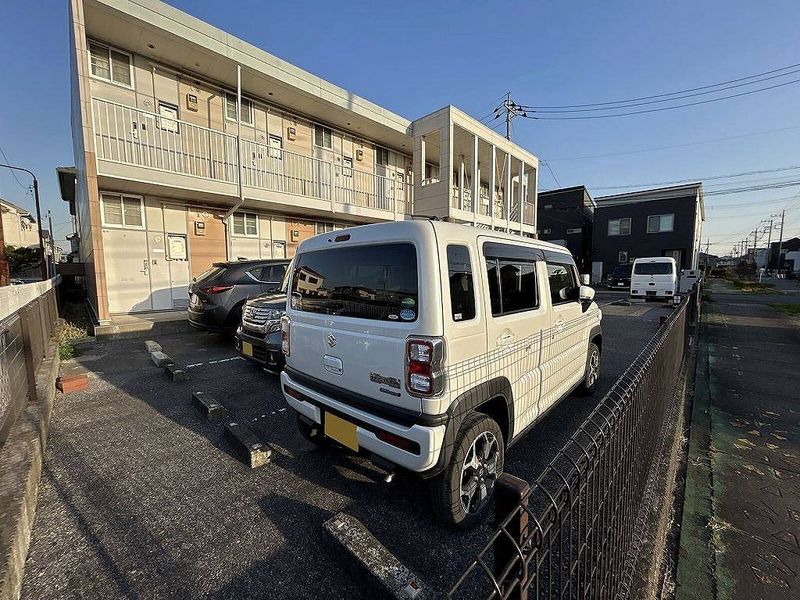 レオパレスＢｅｌｌＴｒｅｅ 駐車場