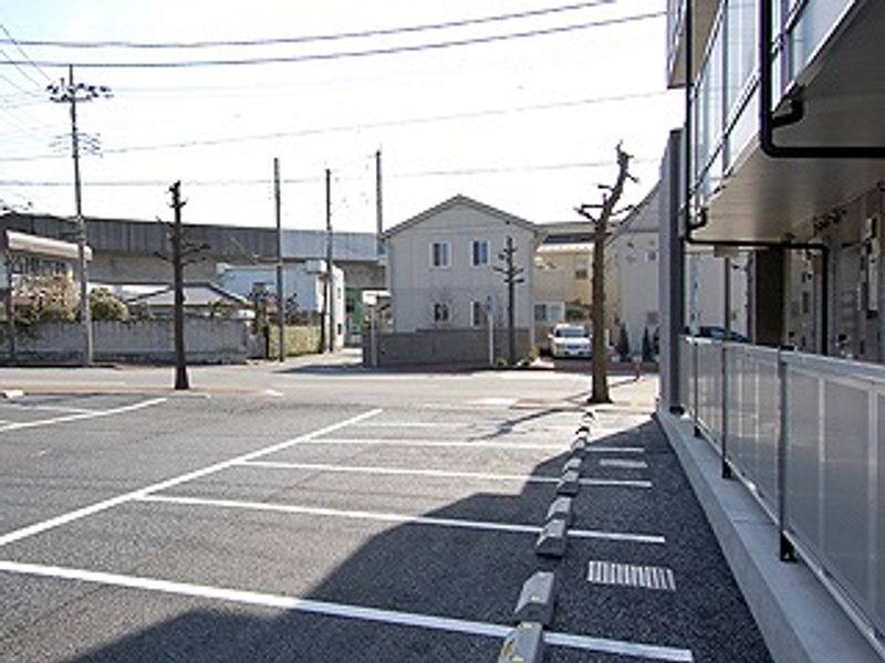 レオパレス翡翠第一 駐車場