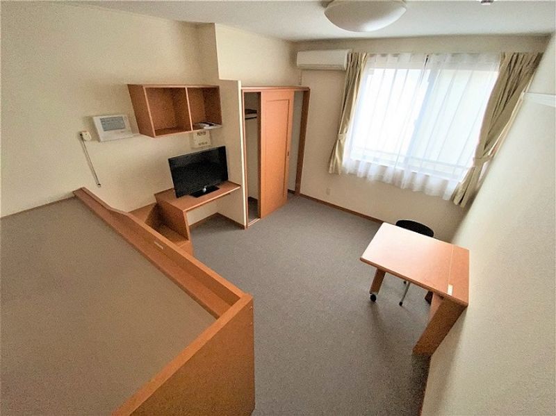 レオパレスコリーヌ　ホンダ 居間