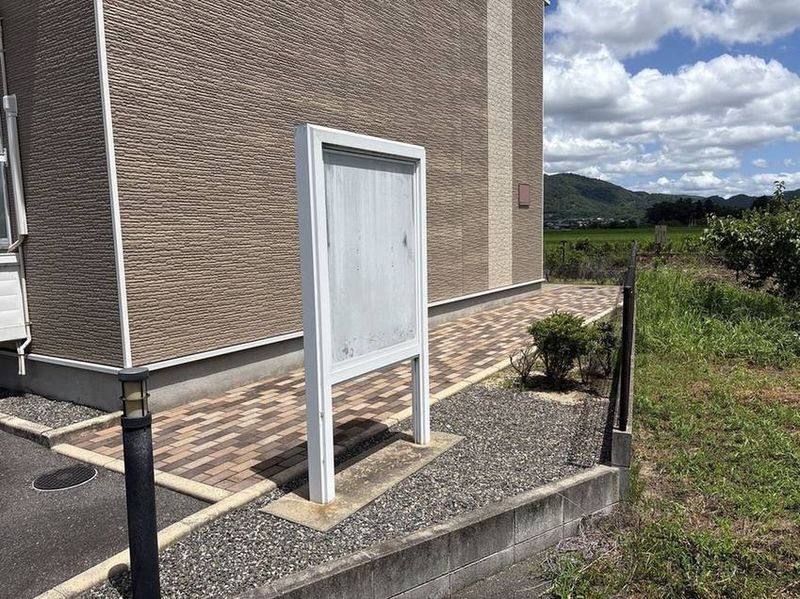レオパレスアステカ エントランス