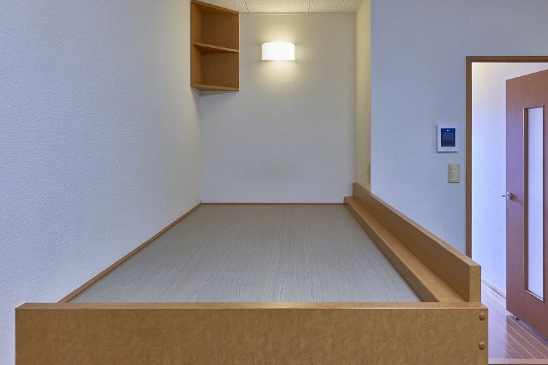 レオパレスカロ　カーサ　ミヤ 収納