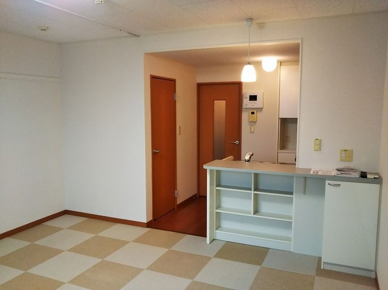 レオパレスコンフォールツクバ 居間