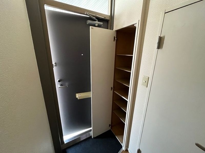 レオパレス掛川 玄関