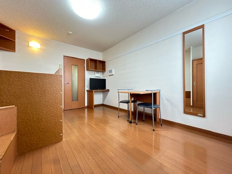 レオパレス並木 居間