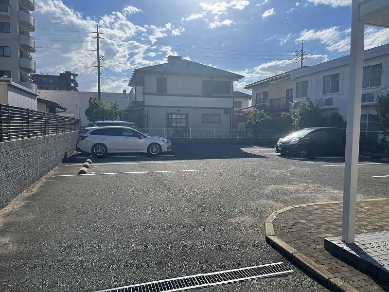 レオパレスエクセル 駐車場