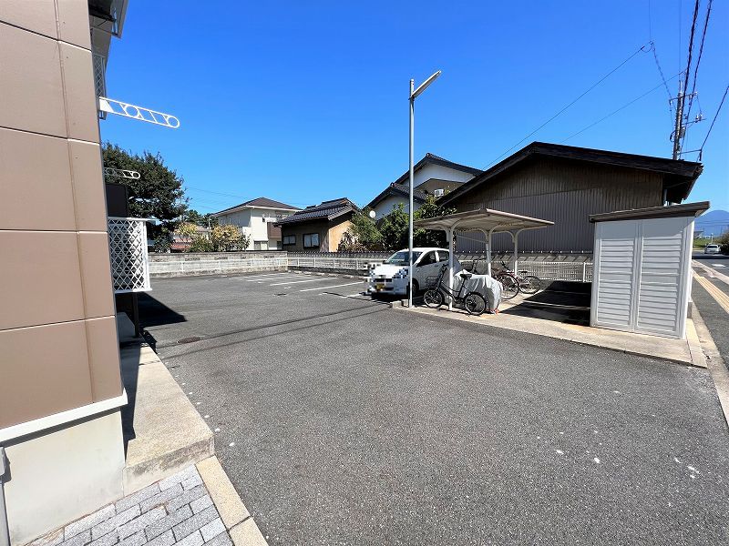 レオパレスＫＡＩＫＥ 駐車場