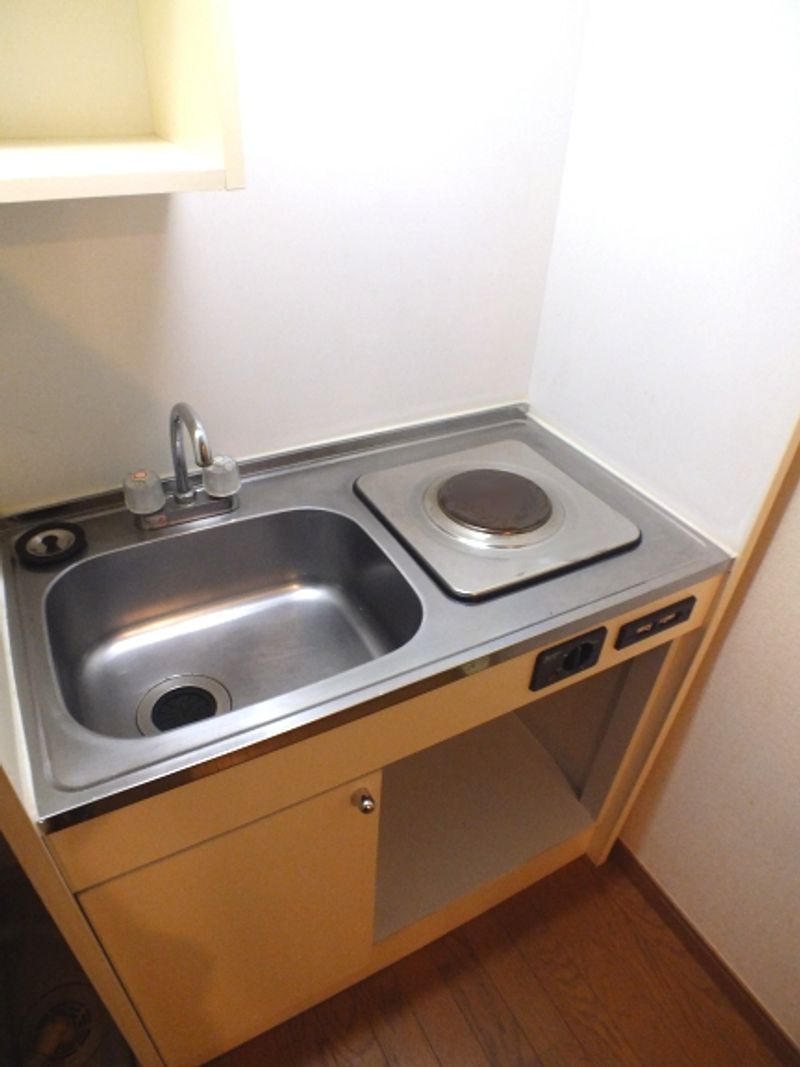 レオパレスサンライズ キッチン