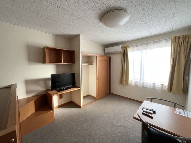 レオパレスＮｏａｈ 居間