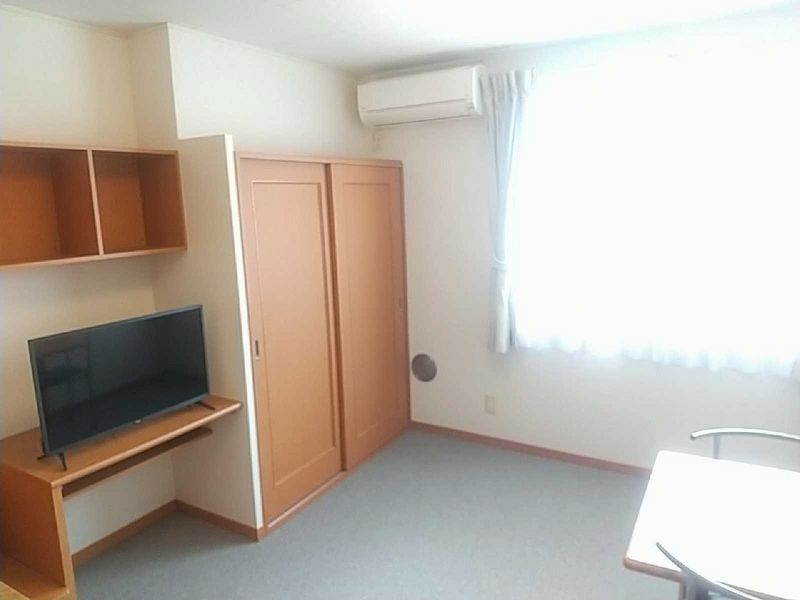 レオパレスＯ　ｔｗｏ 居間