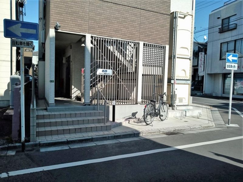 クレイノ領家セブン エントランス