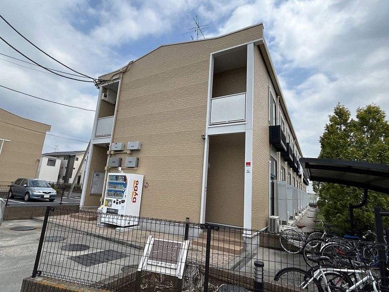 レオパレスイターナル 外観