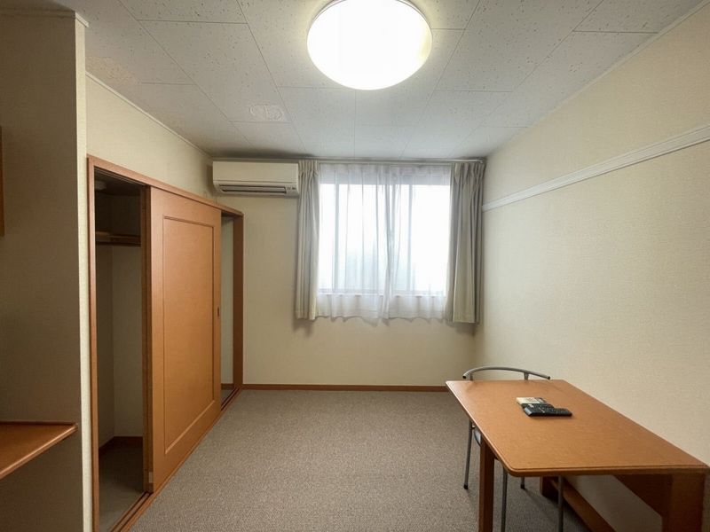 レオパレスインターハイツ 居間