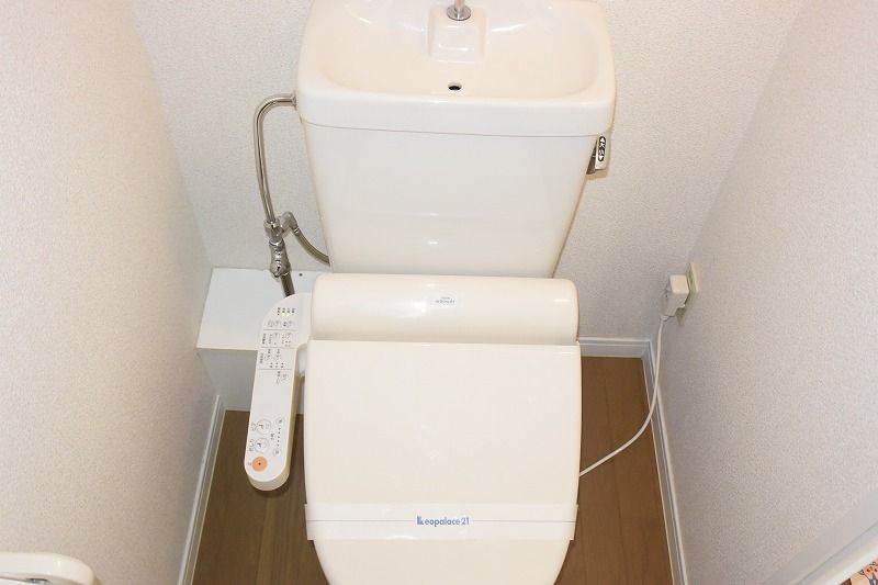 レオパレスキッショー トイレ