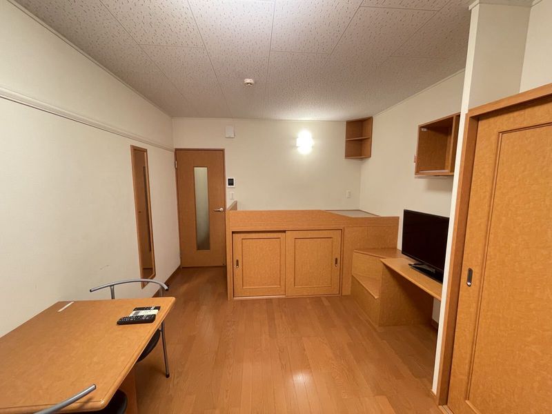 レオパレスふくみつ 居間