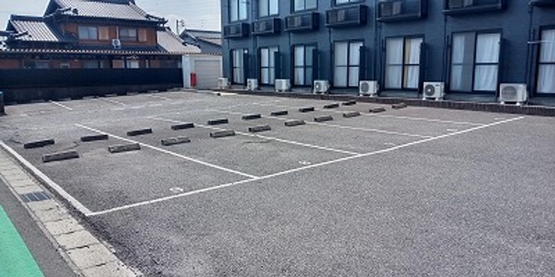 レオパレスヤマシロ２１ 駐車場