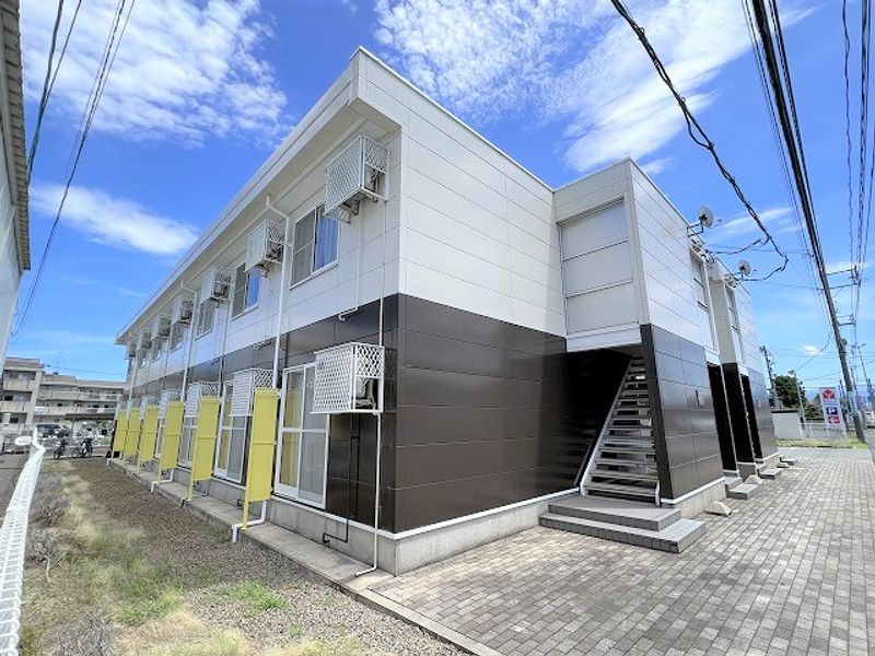 レオパレスニュー千代 外観
