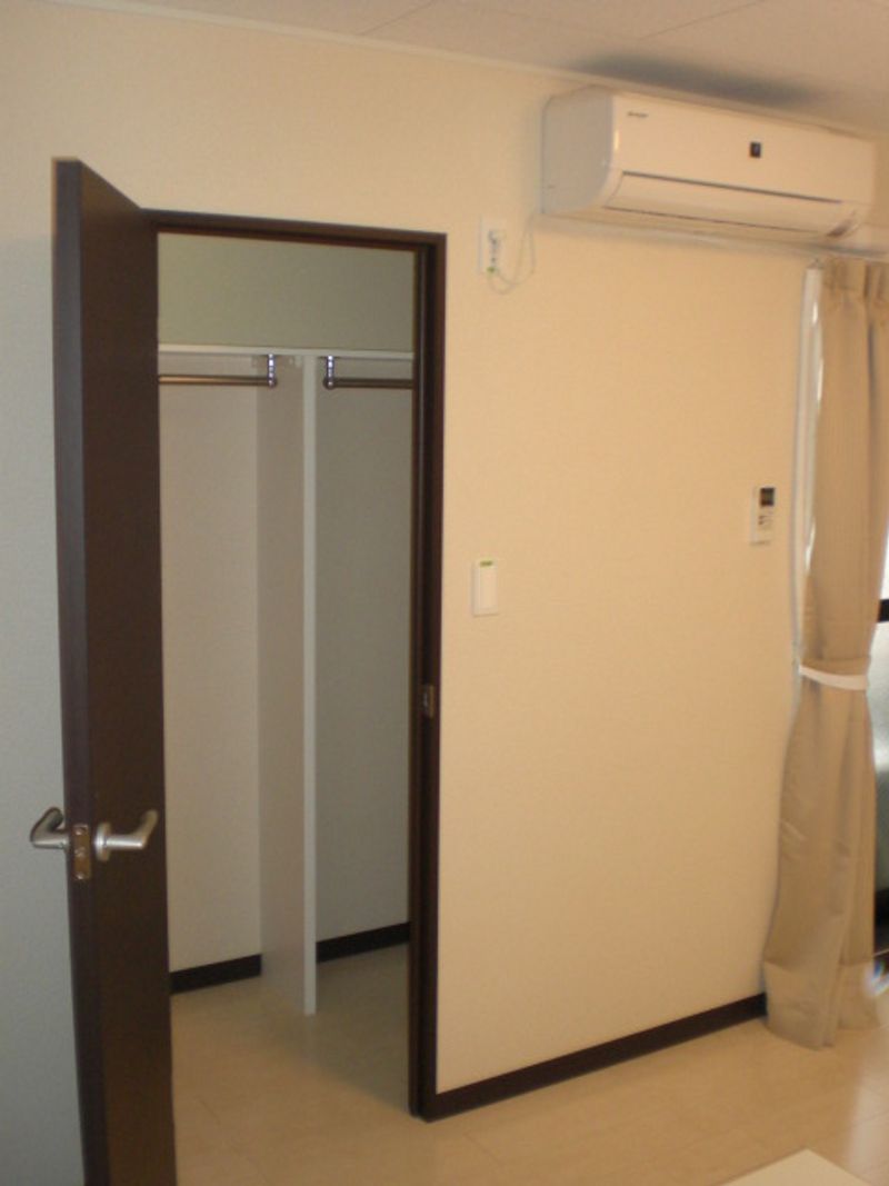 レオネクストキャトル　ポッシュ 収納