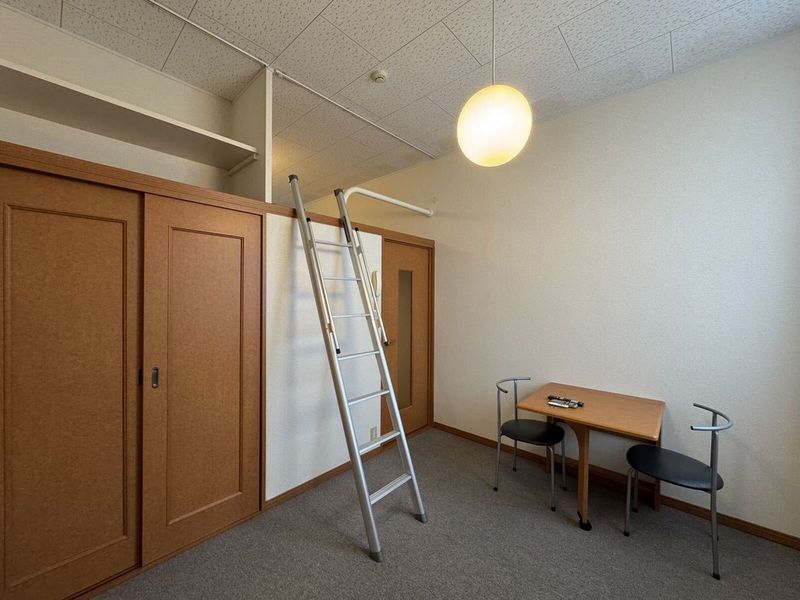 レオパレスフロンティア 居間
