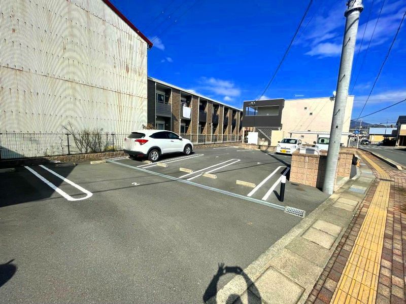クレイノフェリオ高野口 駐車場