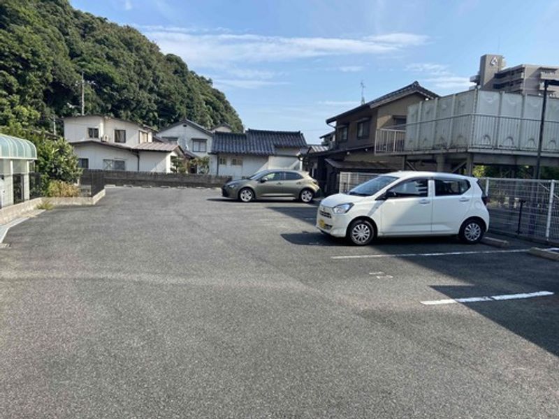 レオパレスハイドランジア 駐車場