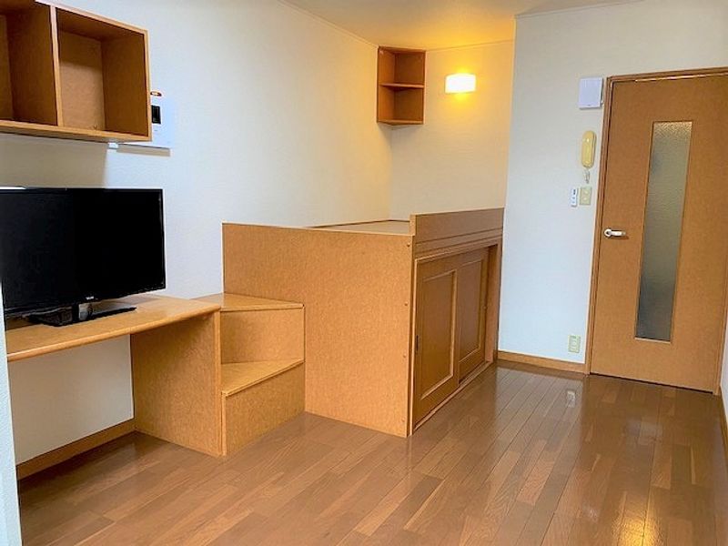 レオパレスＥフレックス 居間