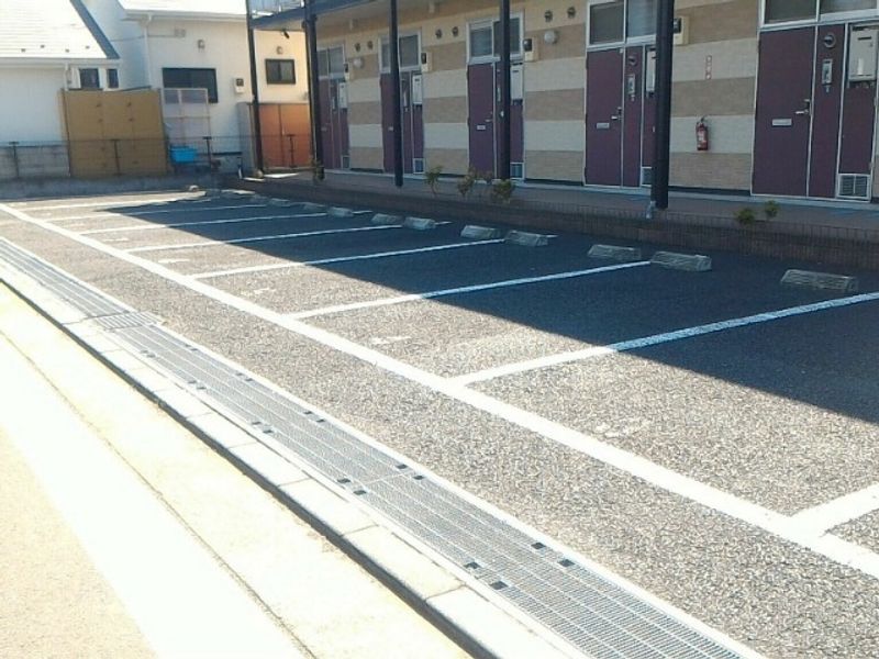レオパレスＫ　Ｉ 駐車場