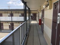 レオパレス希望 玄関