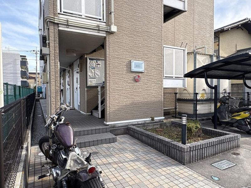 leopalace Karin Entrance