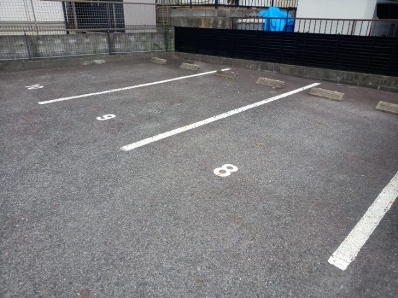 レオパレスさくら 駐車場