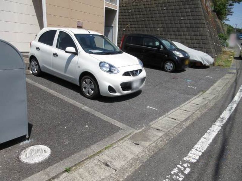 レオパレス南武 駐車場