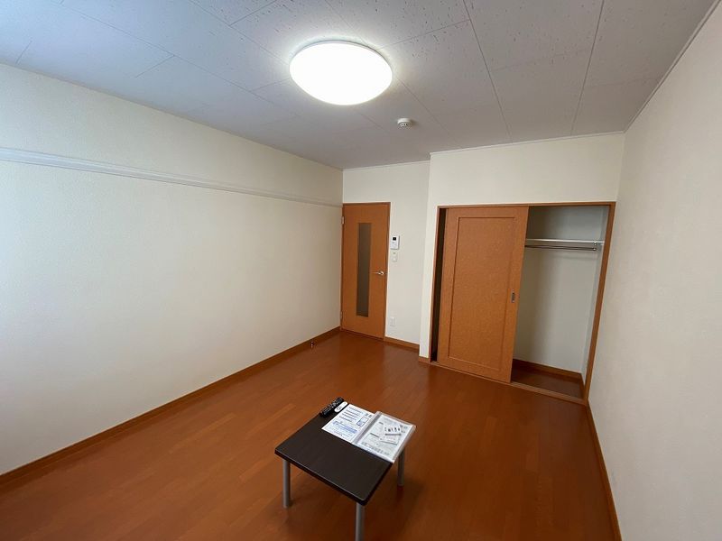 レオパレスガナール 居間