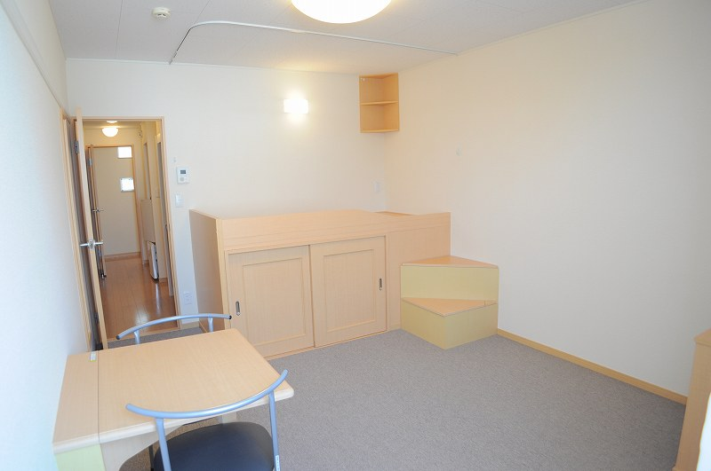 LEONEXT Shrine Red Living room